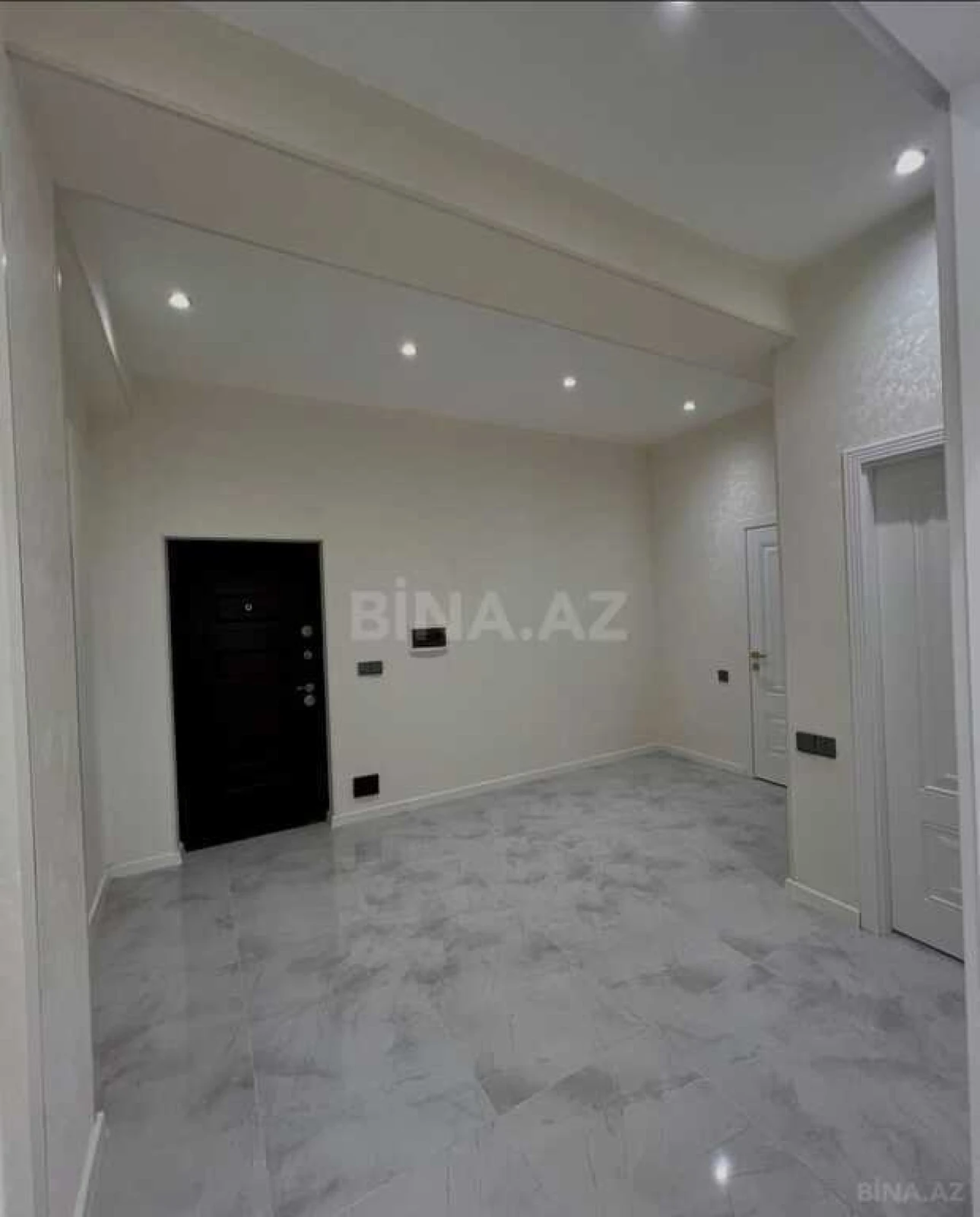 Satılır 2 otaqlı mənzil 67 m²
