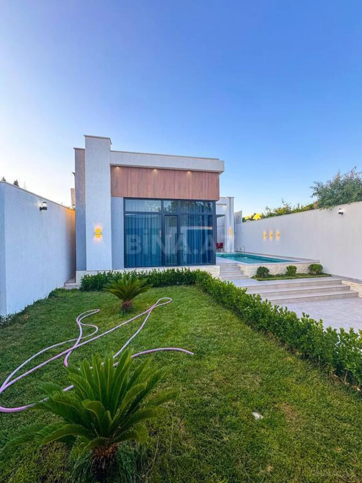 Satılır 4 otaqlı həyət evi 160 m²