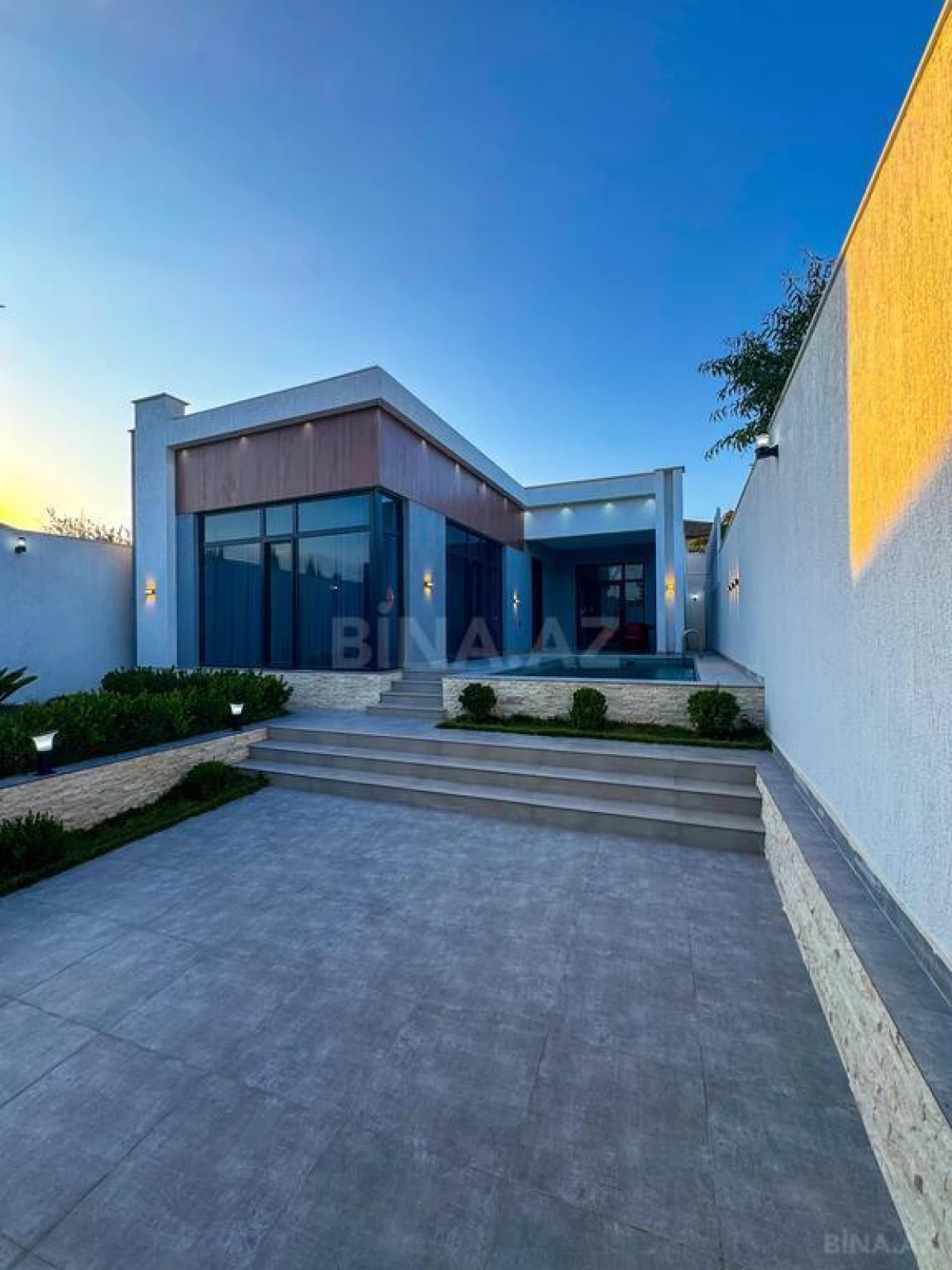 Satılır 4 otaqlı həyət evi 160 m²