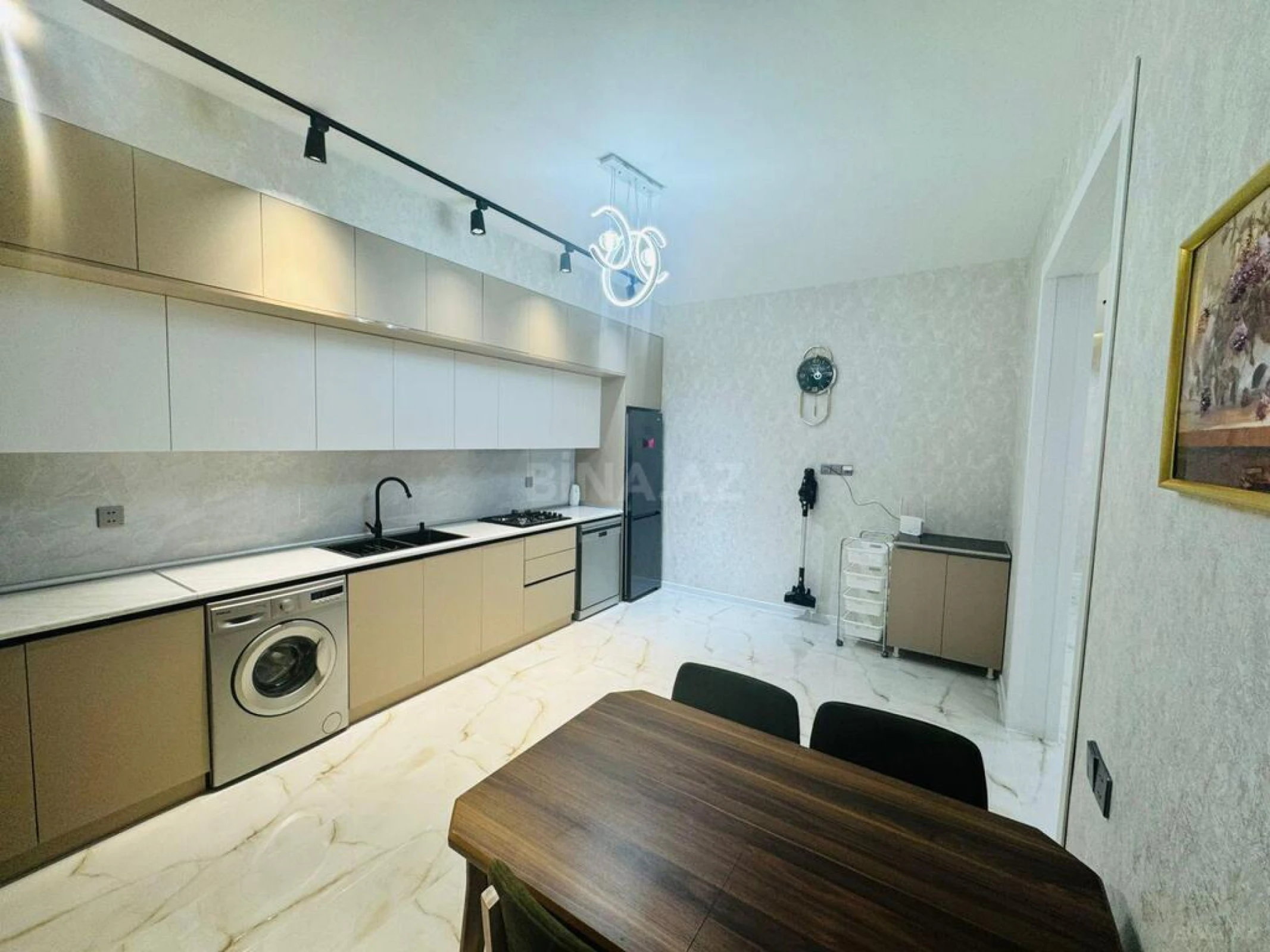 Satılır 4 otaqlı həyət evi 170 m²