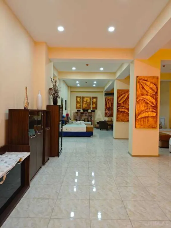 Satılır obyekt 178 m²