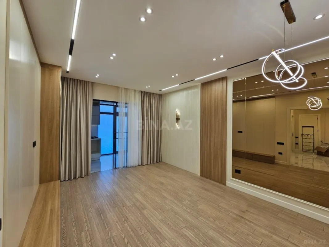 Satılır 3 otaqlı mənzil 110 m²