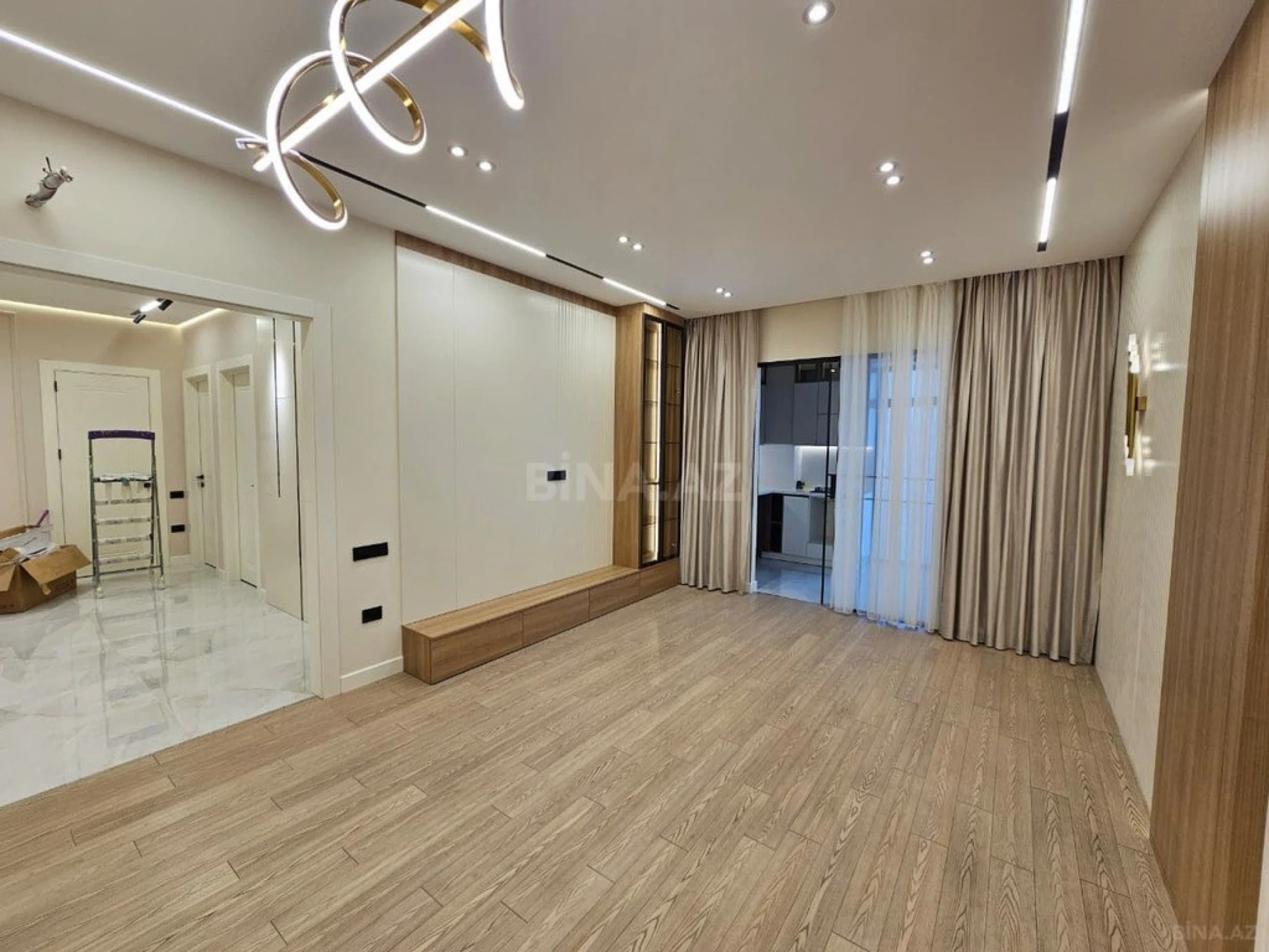Satılır 3 otaqlı mənzil 110 m²