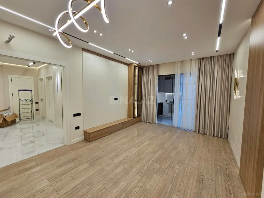 Satılır 3 otaqlı mənzil 110 m²