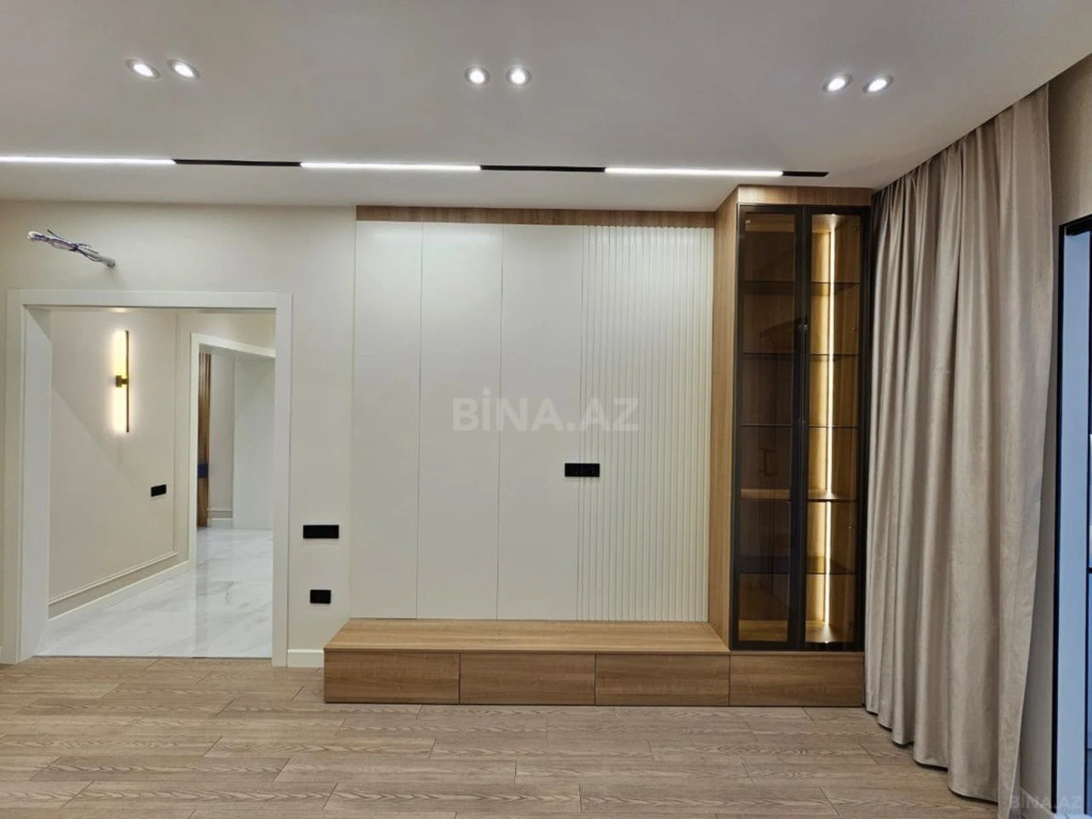 Satılır 3 otaqlı mənzil 110 m²