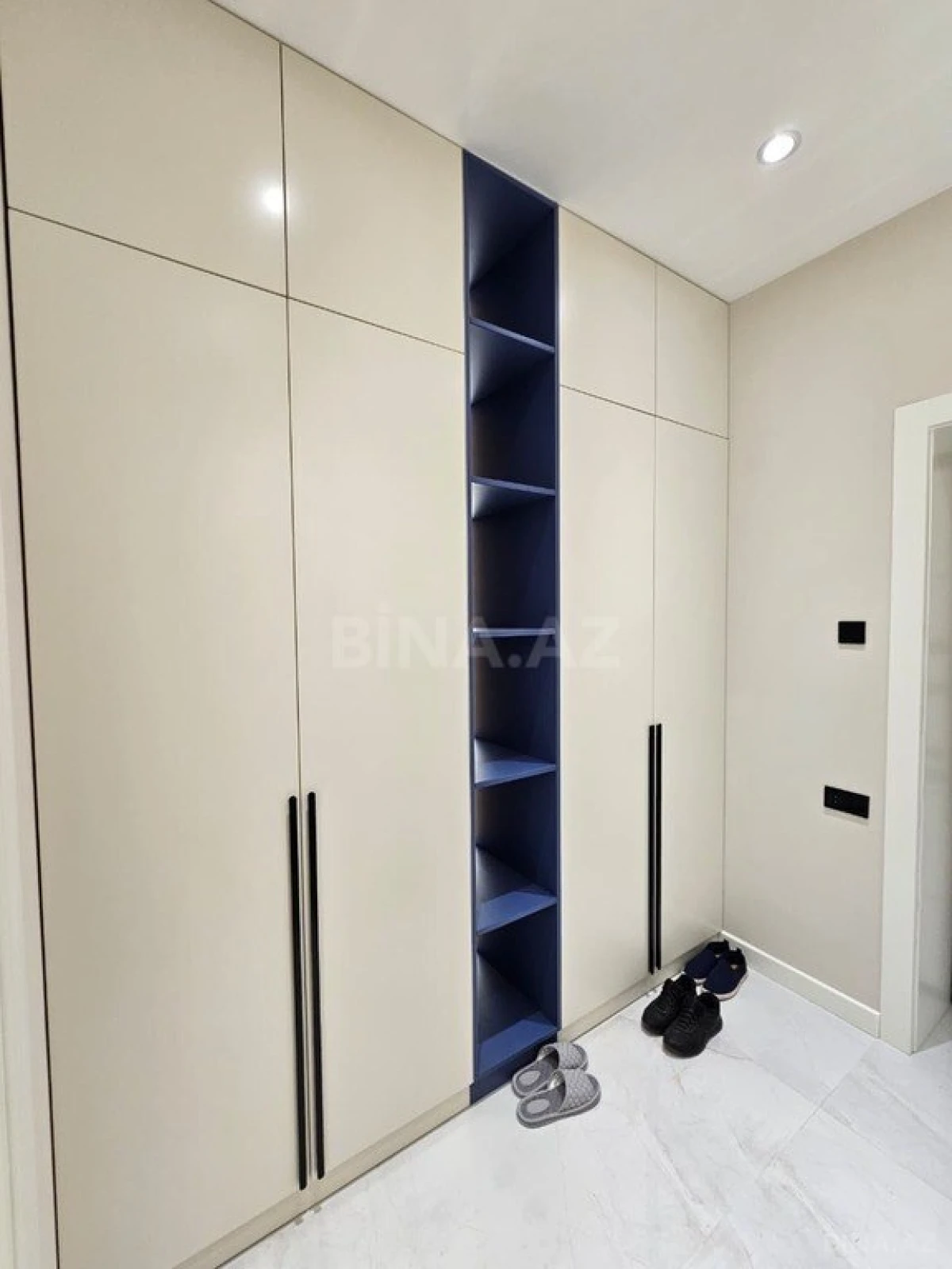 Satılır 3 otaqlı mənzil 110 m²