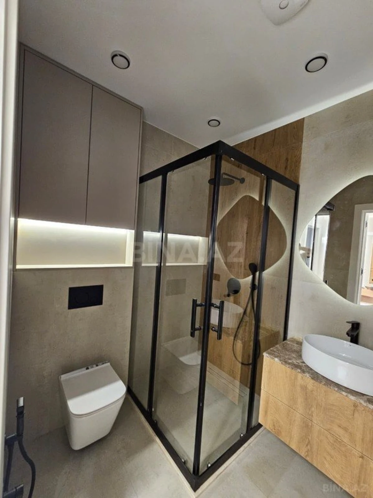 Satılır 3 otaqlı mənzil 110 m²