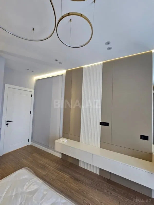 Satılır 3 otaqlı mənzil 110 m²