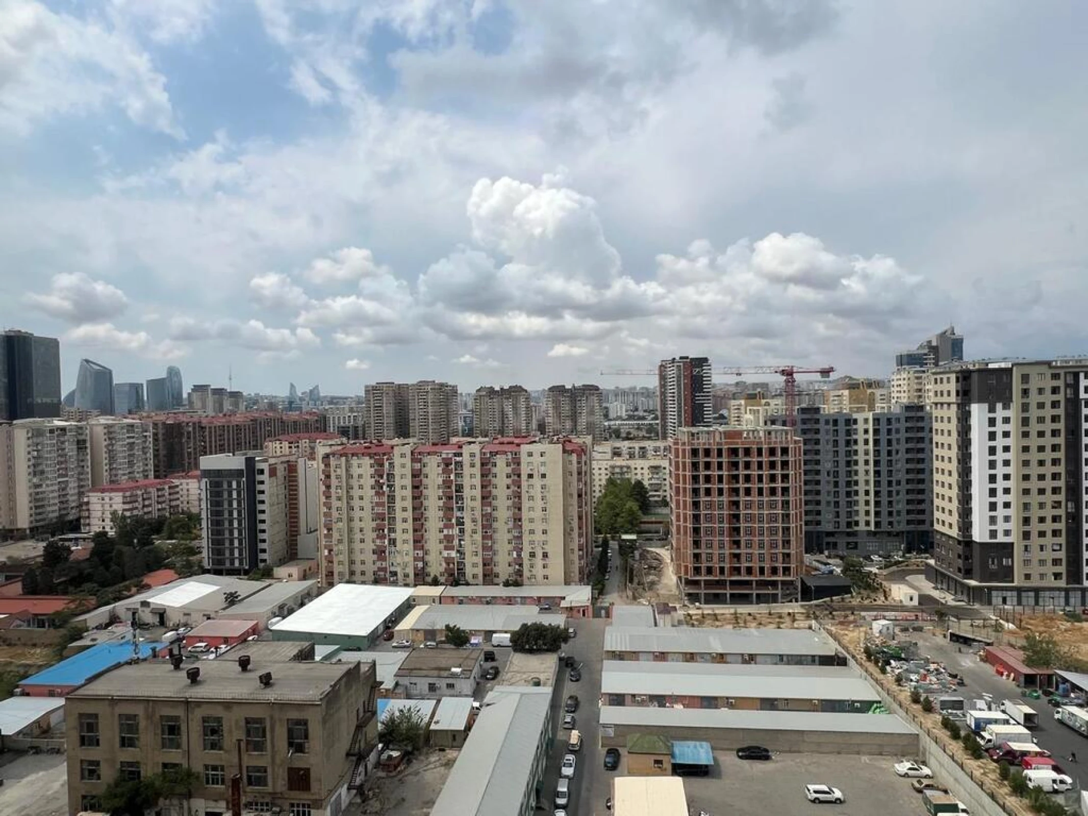 Satılır 2 otaqlı mənzil 52.3 m²