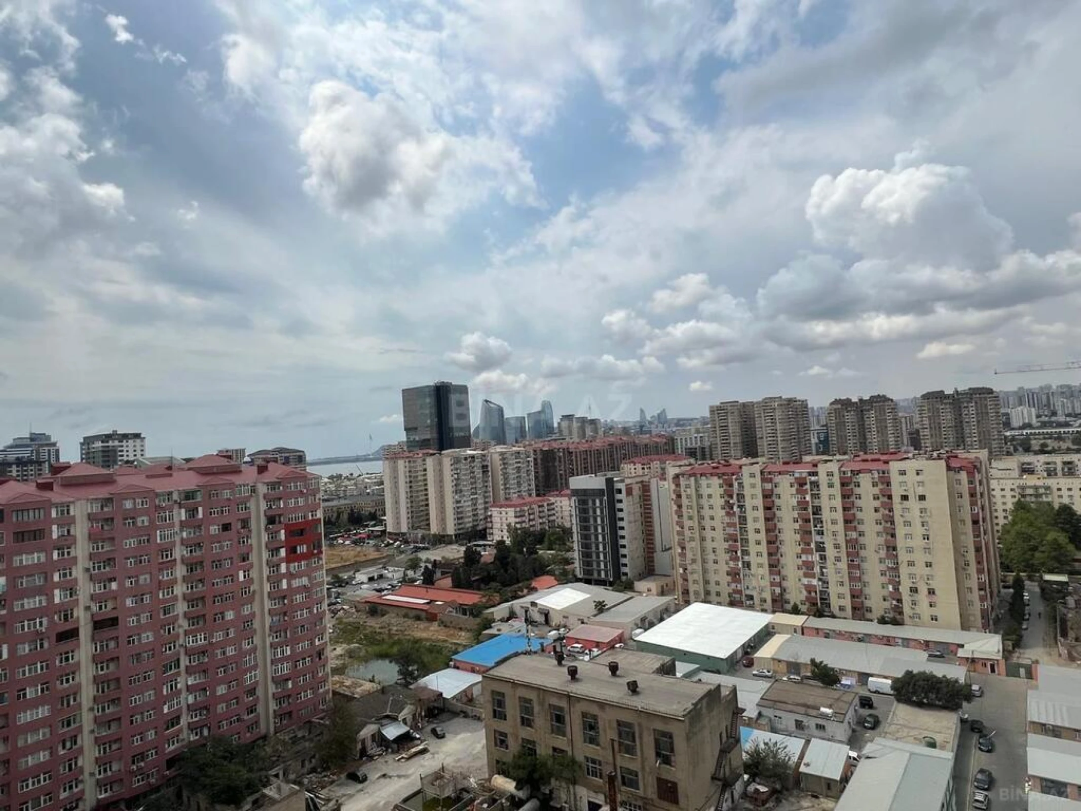 Satılır 2 otaqlı mənzil 52.3 m²