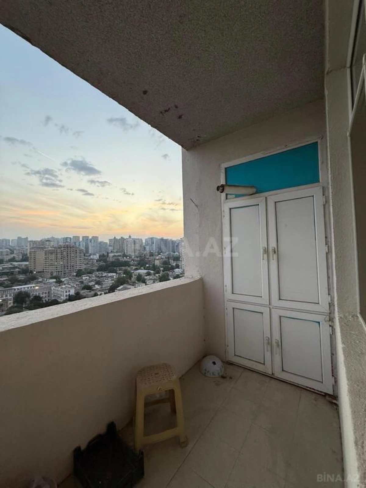 Satılır 2 otaqlı mənzil 90 m²