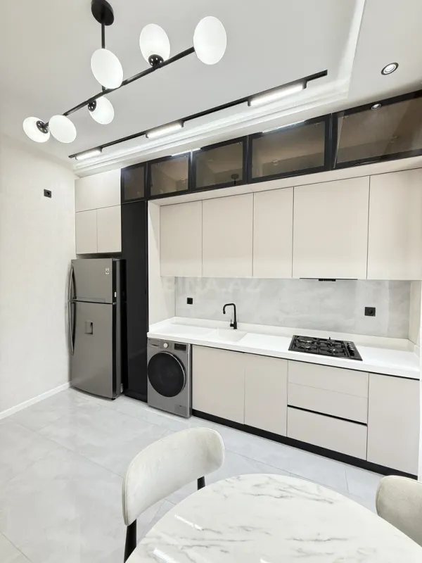 Satılır 4 otaqlı həyət evi 160 m²