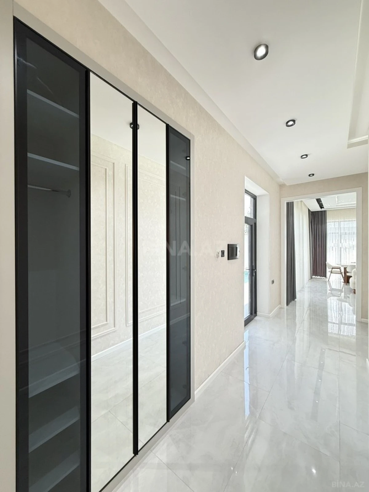 Satılır 4 otaqlı həyət evi 160 m²