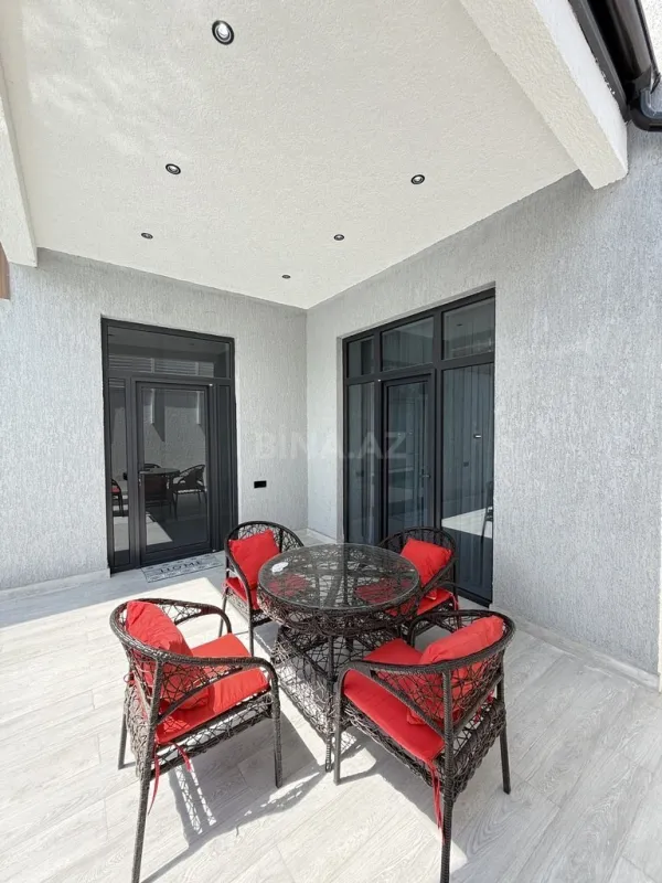 Satılır 4 otaqlı həyət evi 160 m²