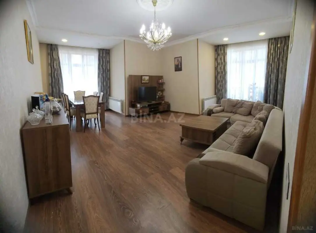 Satılır 4 otaqlı mənzil 150 m²