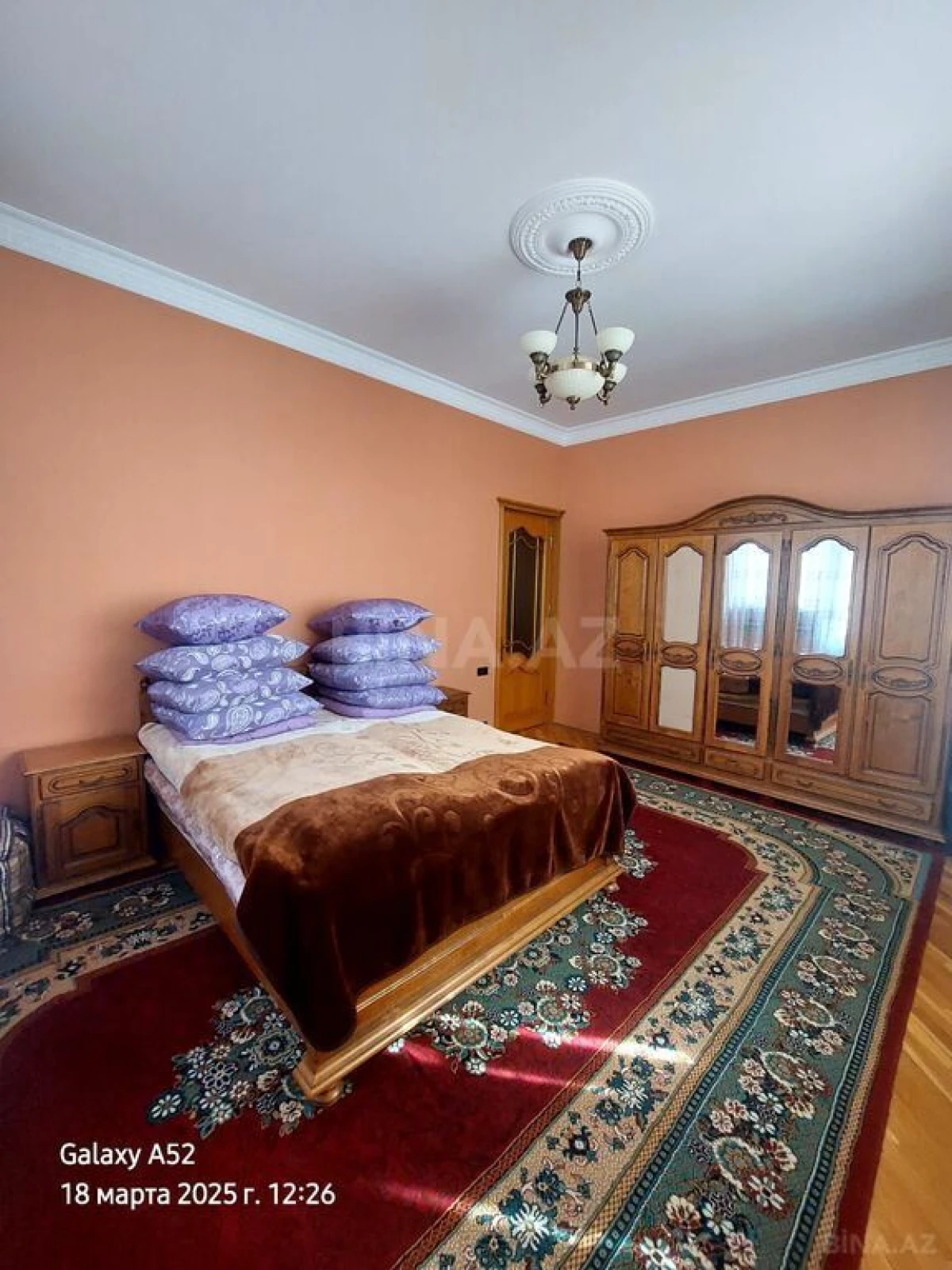 Satılır 5 otaqlı həyət evi 252 m²