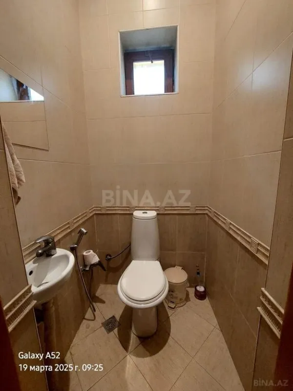 Satılır 5 otaqlı həyət evi 252 m²