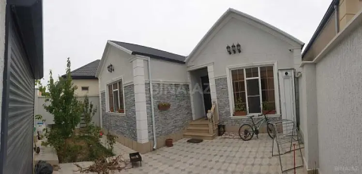Satılır 4 otaqlı həyət evi 100 m²