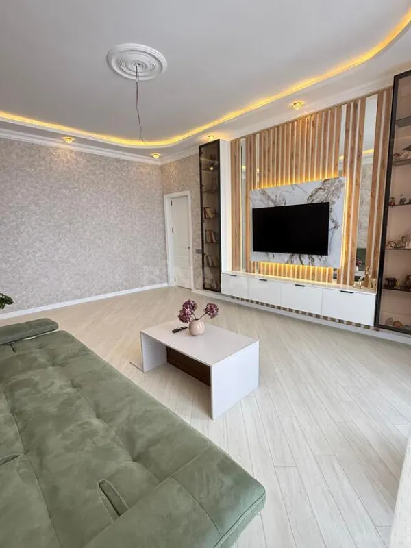 Satılır 4 otaqlı həyət evi 160 m²