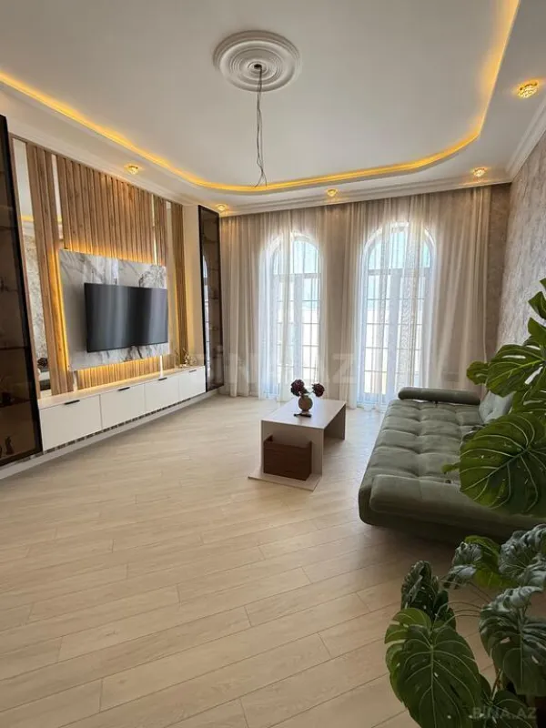 Satılır 4 otaqlı həyət evi 160 m²