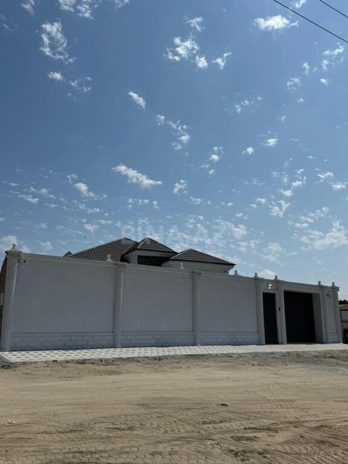 Satılır 4 otaqlı həyət evi 160 m²