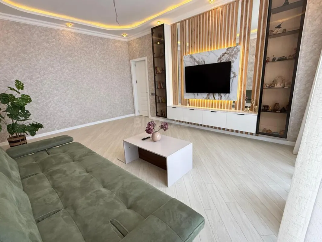 Satılır 4 otaqlı həyət evi 160 m²