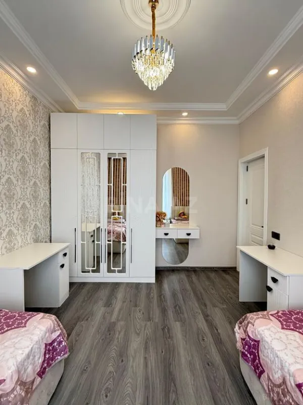 Satılır 4 otaqlı həyət evi 160 m²