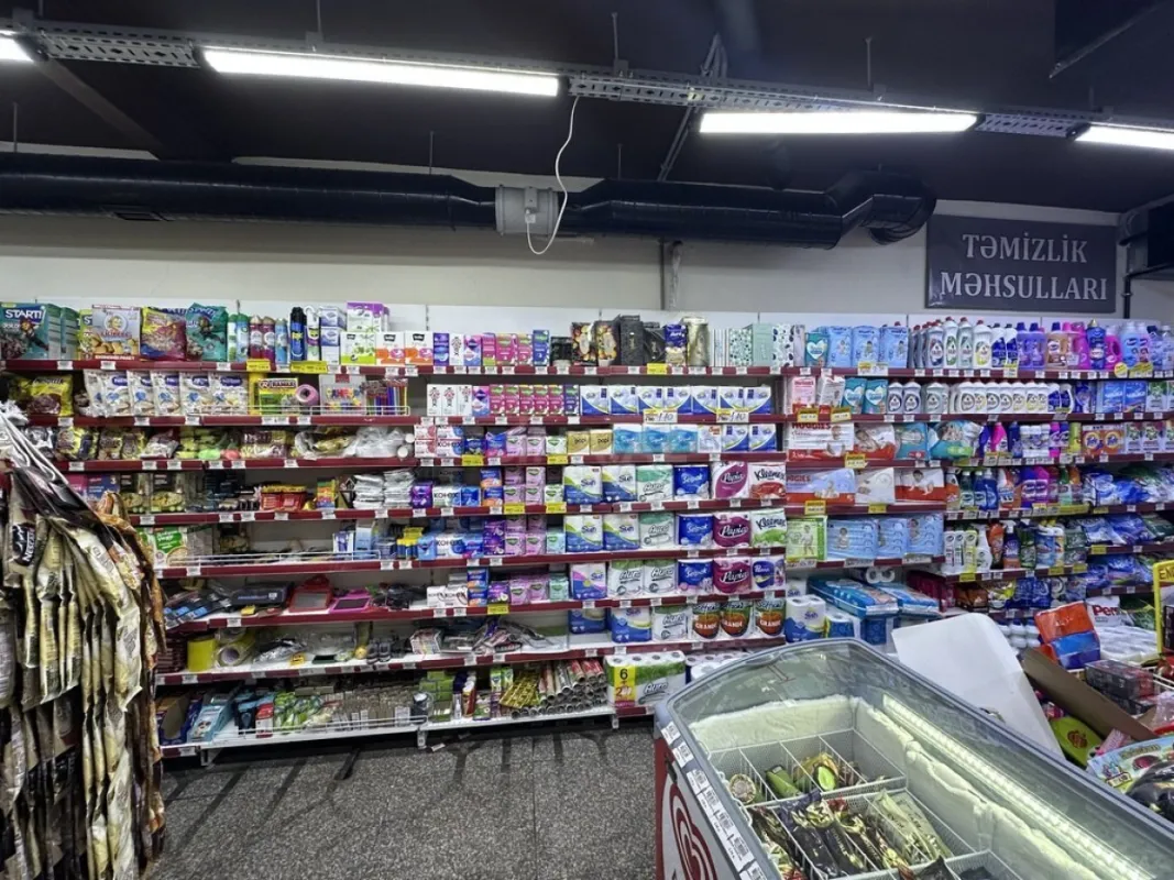 Satılır obyekt 200 m²