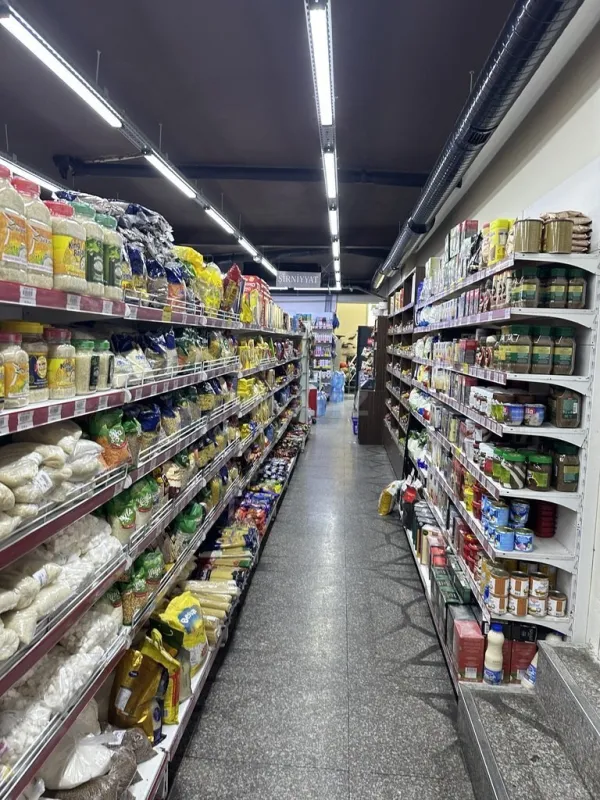 Satılır obyekt 200 m²