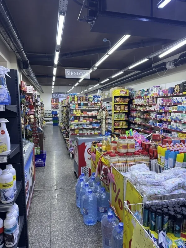 Satılır obyekt 200 m²