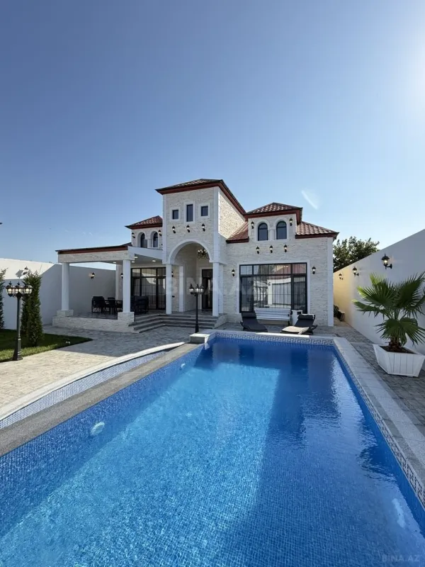 Satılır 5 otaqlı həyət evi 225 m²