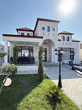 Satılır 5 otaqlı həyət evi 225 m²