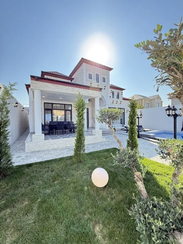 Satılır 5 otaqlı həyət evi 225 m²
