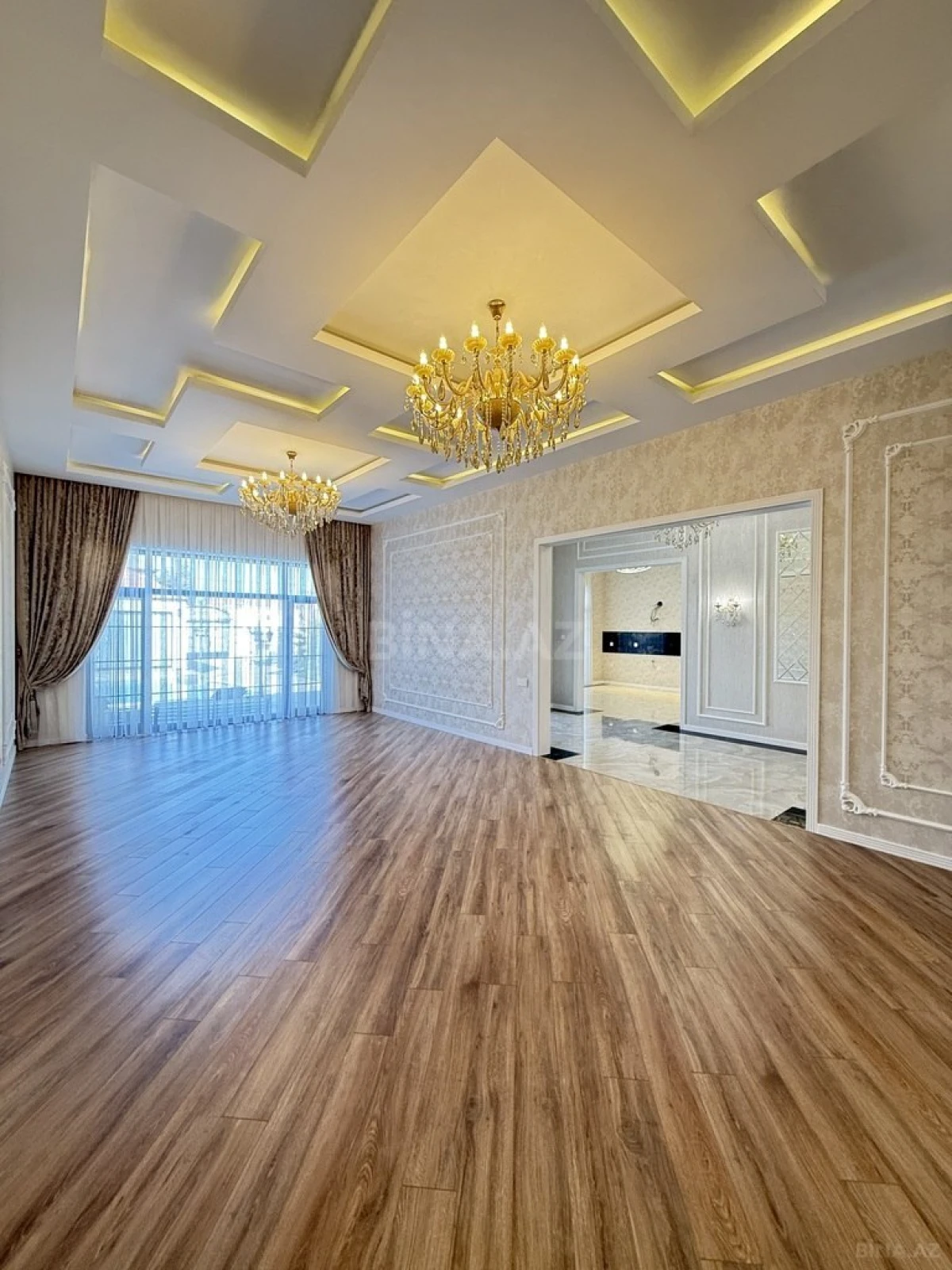 Satılır 5 otaqlı həyət evi 225 m²