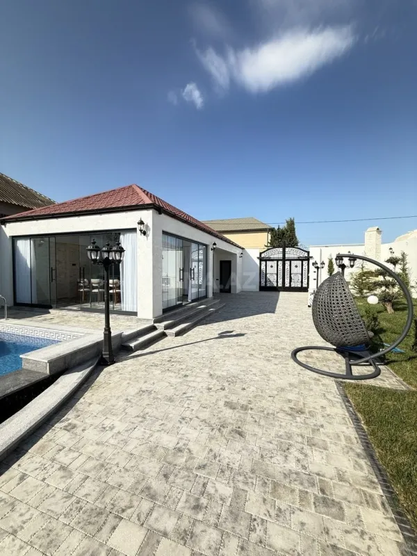 Satılır 5 otaqlı həyət evi 225 m²