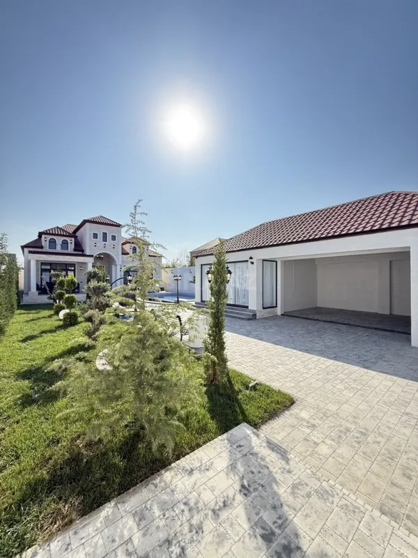 Satılır 5 otaqlı həyət evi 225 m²
