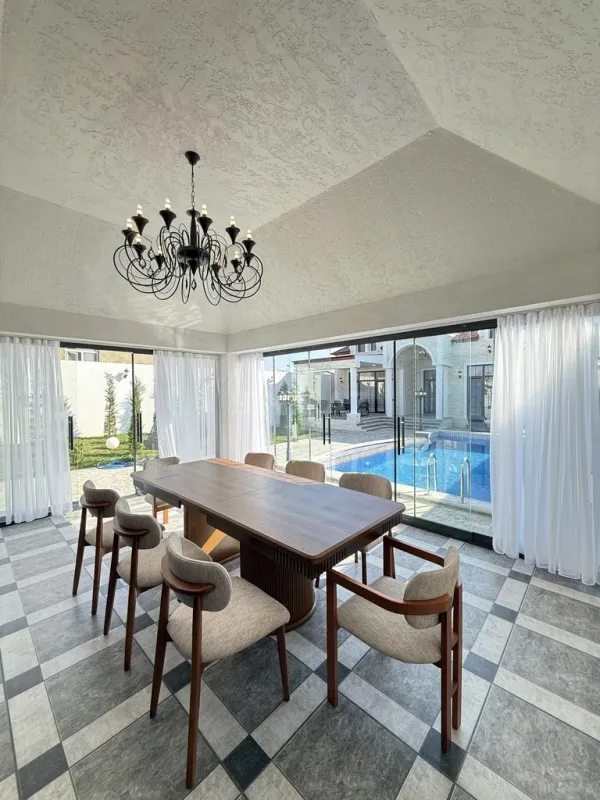 Satılır 5 otaqlı həyət evi 225 m²