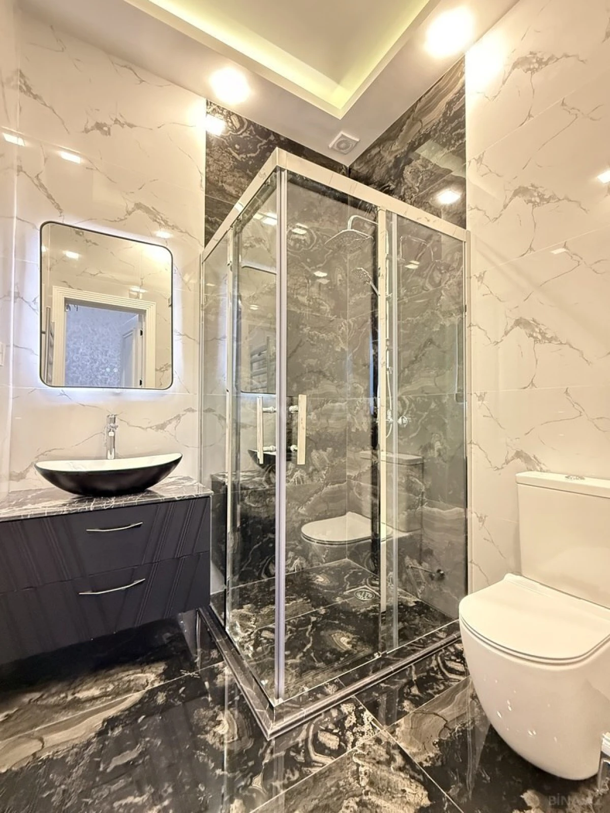 Satılır 5 otaqlı həyət evi 225 m²