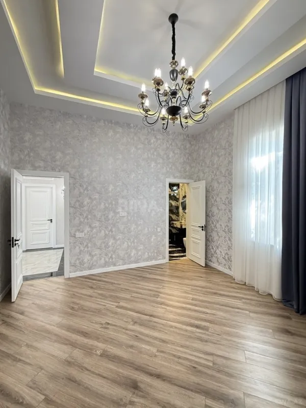 Satılır 5 otaqlı həyət evi 225 m²