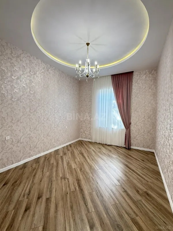 Satılır 5 otaqlı həyət evi 225 m²