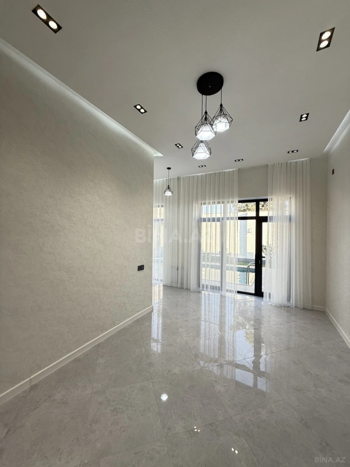 Satılır 4 otaqlı həyət evi 150 m²