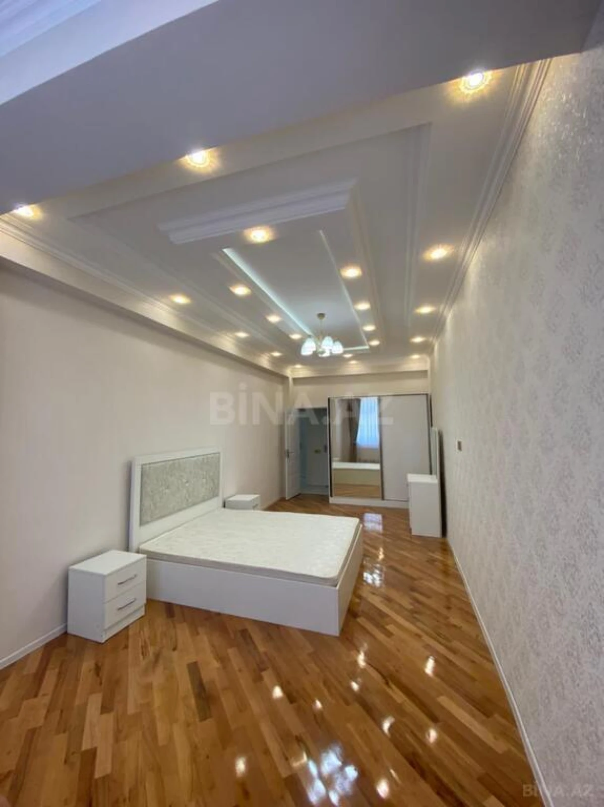 Satılır 3 otaqlı mənzil 95 m²
