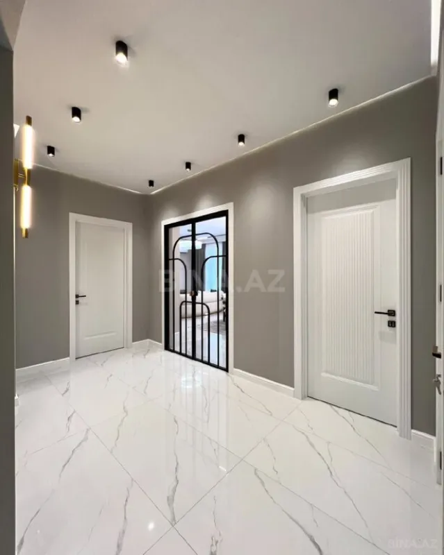 Kirayə verilir 3 otaqlı mənzil 140 m²