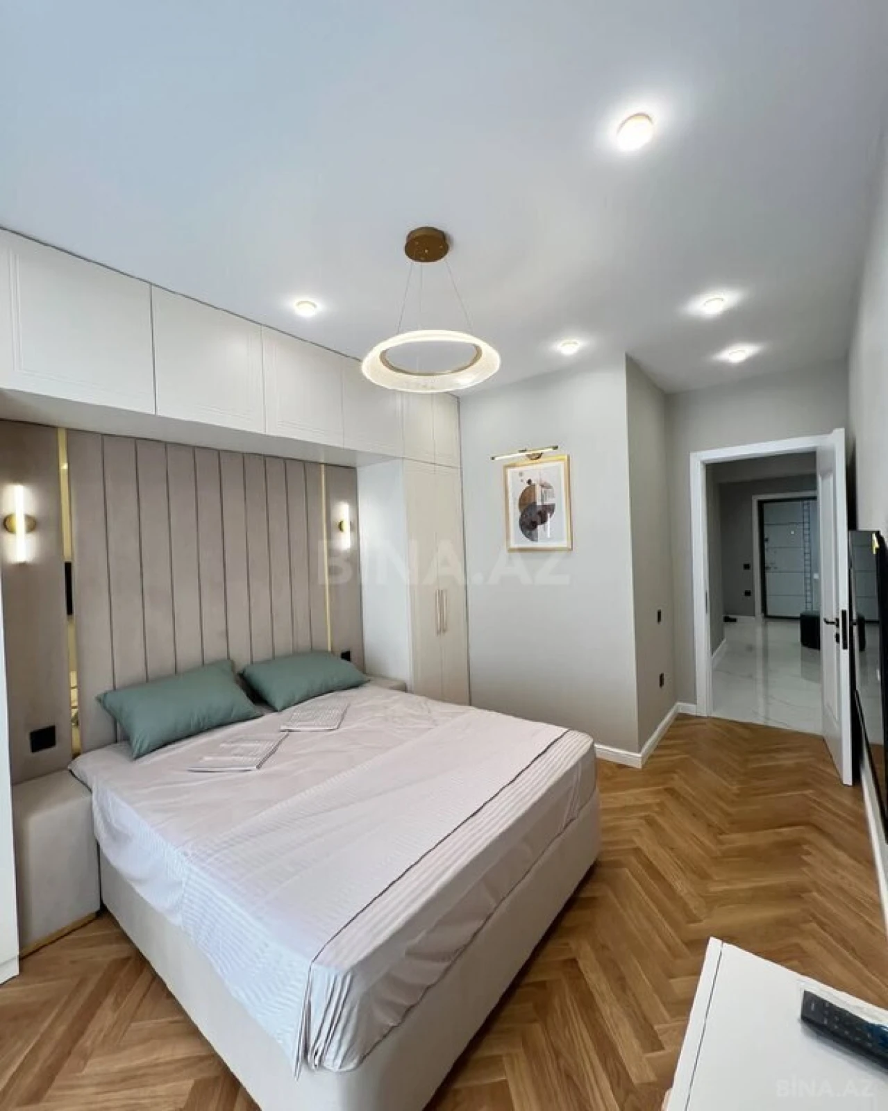 Kirayə verilir 3 otaqlı mənzil 140 m²