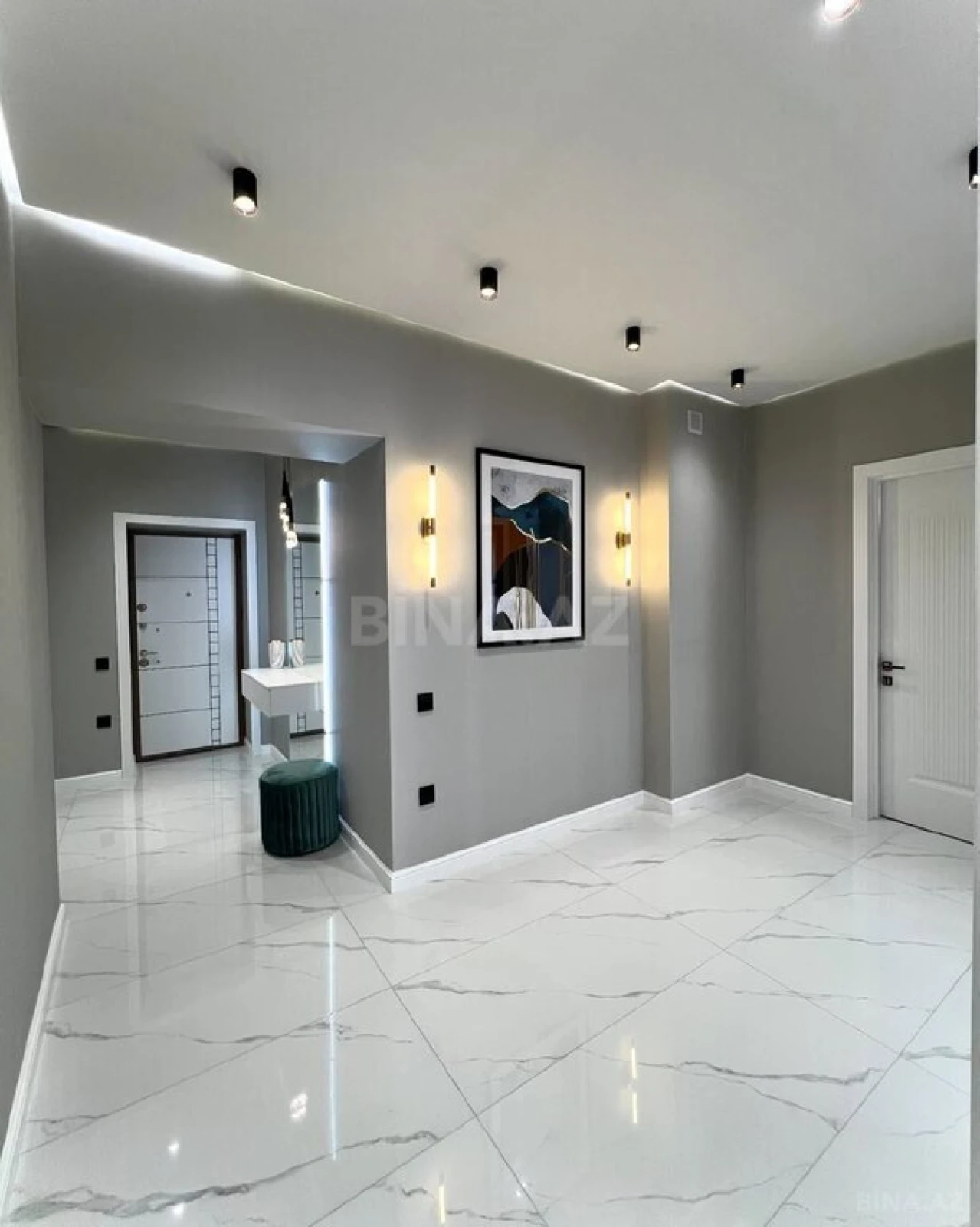 Kirayə verilir 3 otaqlı mənzil 140 m²