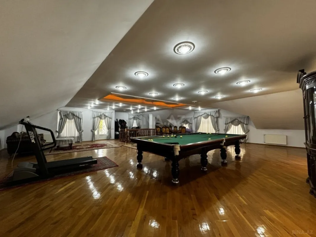 Satılır 7 otaqlı həyət evi 600 m²