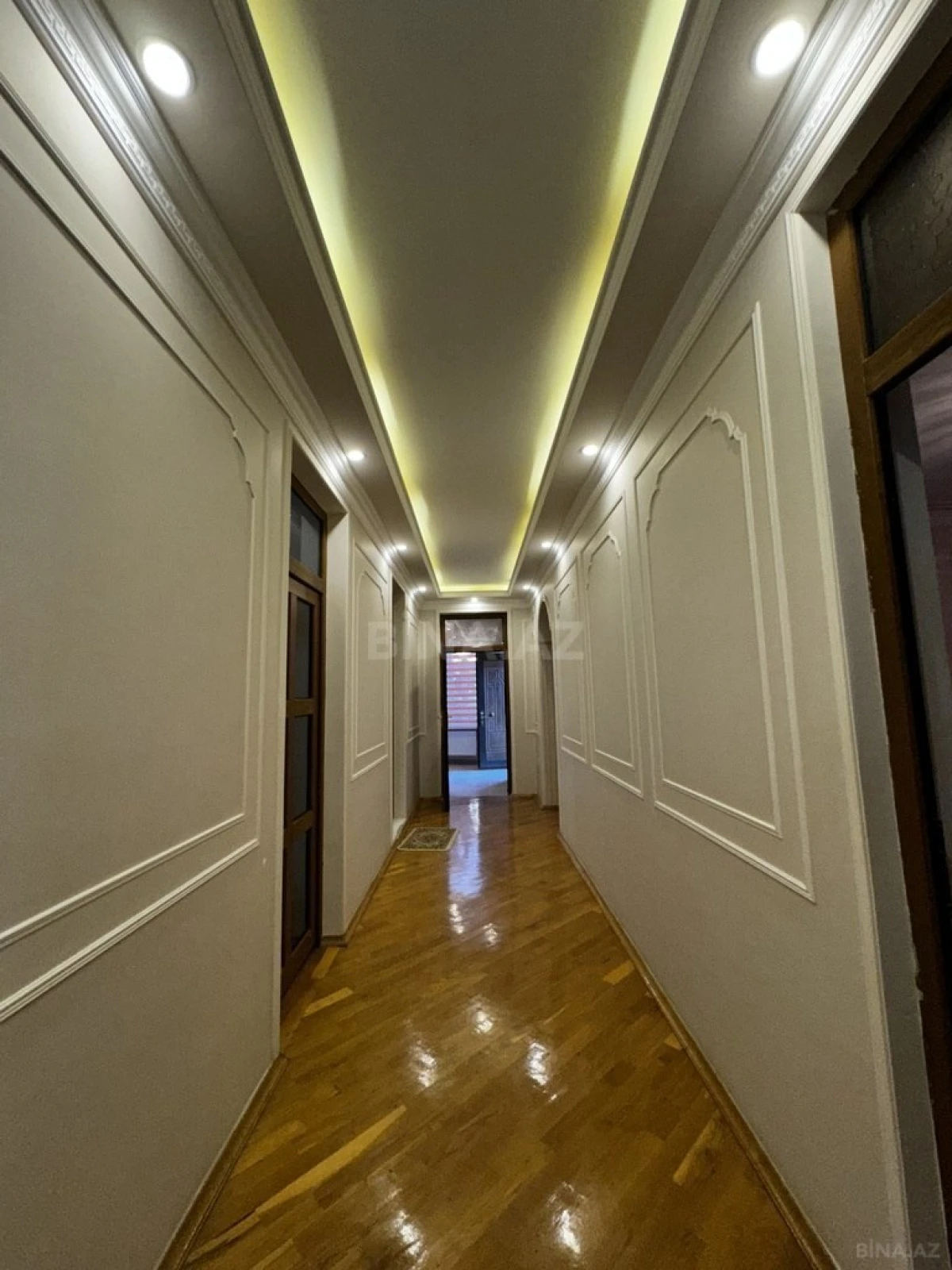Satılır 7 otaqlı həyət evi 600 m²