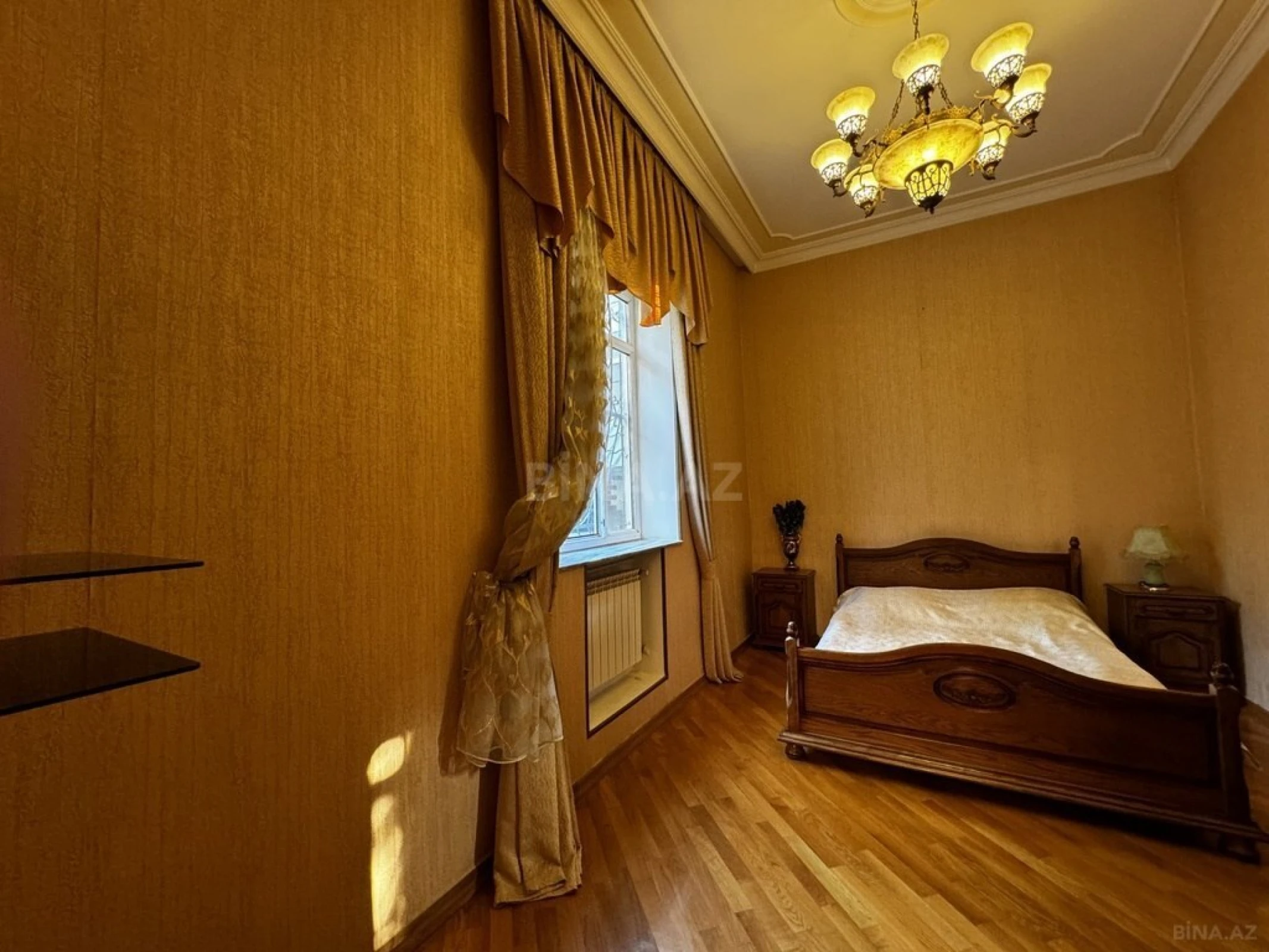 Satılır 7 otaqlı həyət evi 600 m²