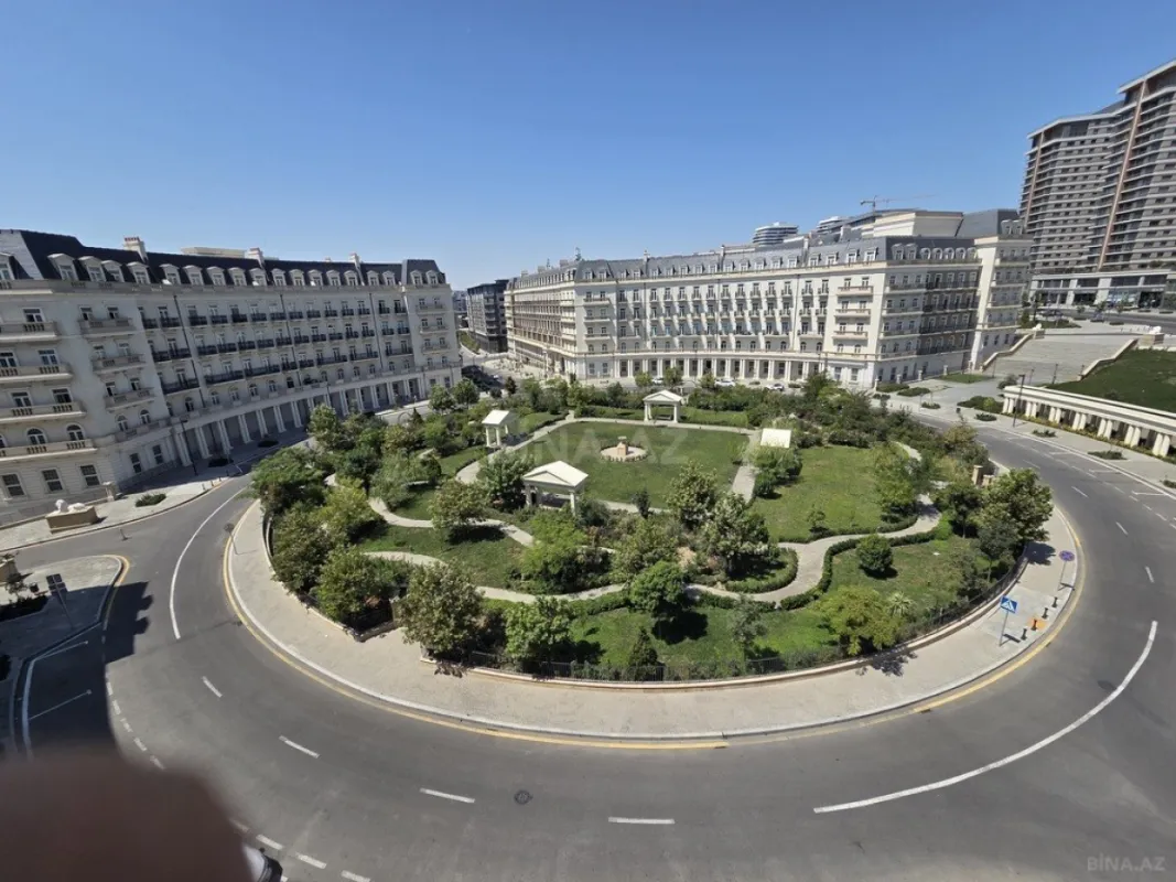 Satılır 3 otaqlı mənzil 118.4 m²