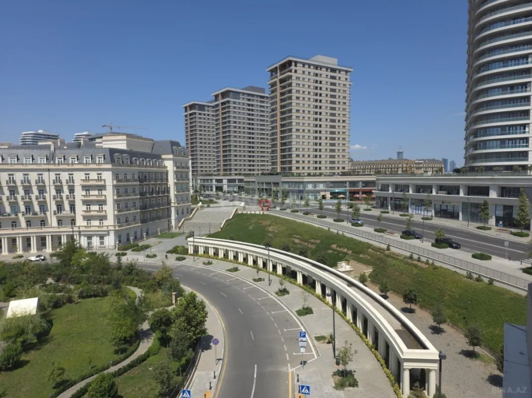 Satılır 3 otaqlı mənzil 118.4 m²